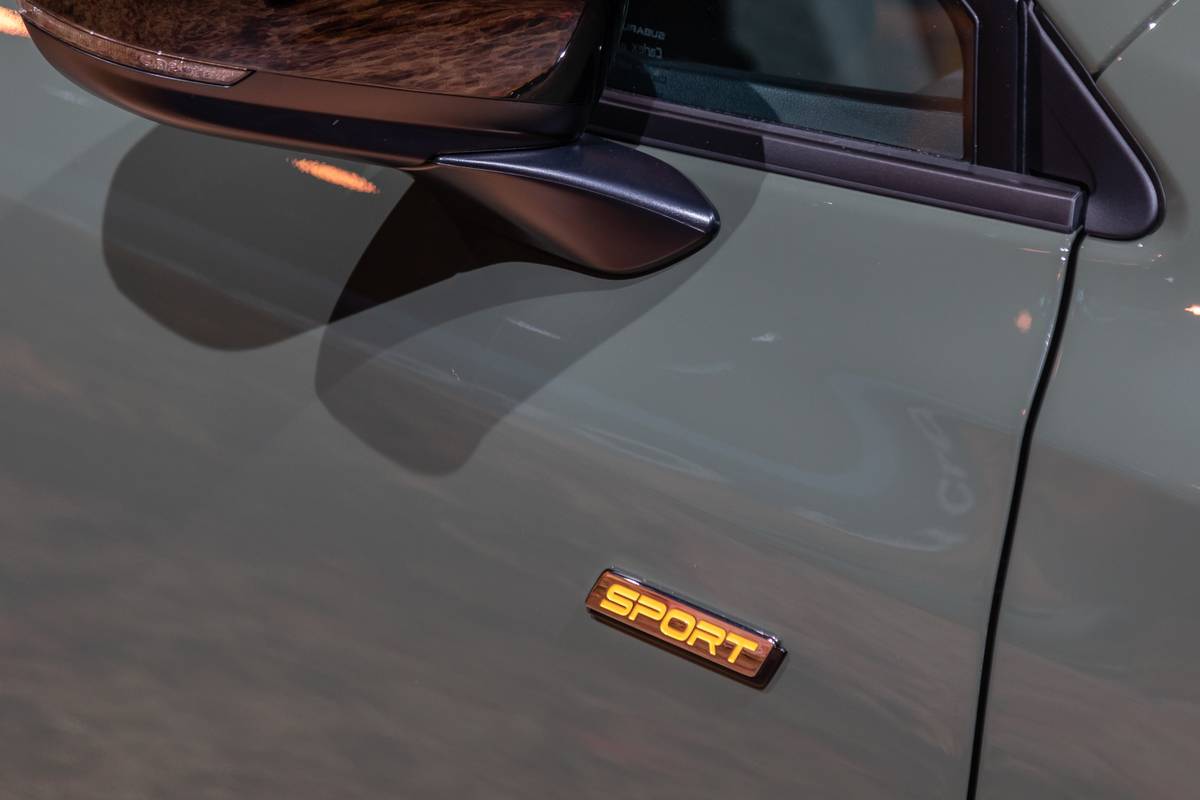 subaru crosstrek 2024 10 exterior profile badge jpg