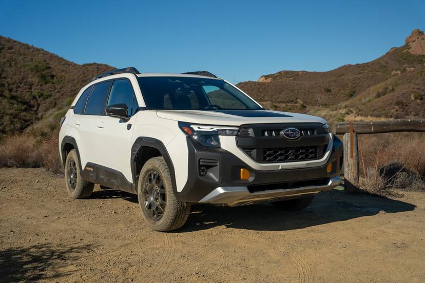 subaru-forester-wilderness-2026-01-exterior-front-angle