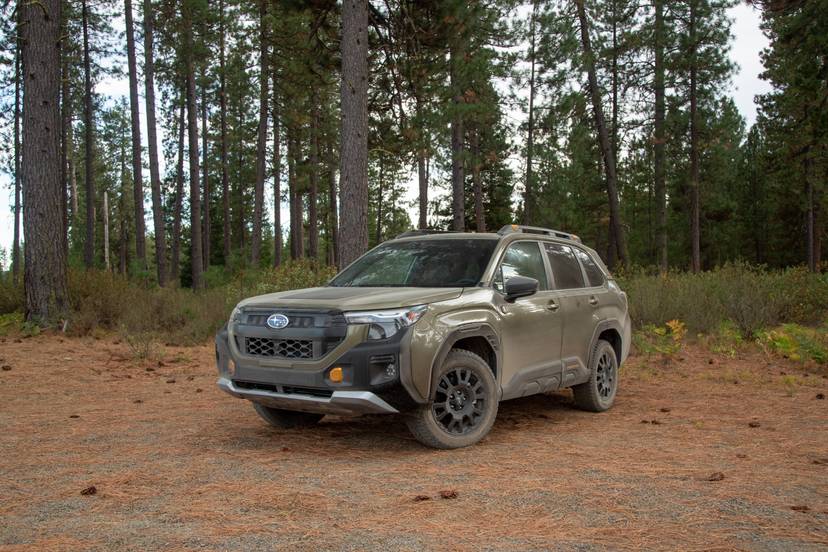 subaru-forester-wilderness-2026-07-exterior-front-angle