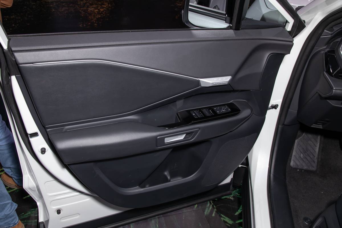 subaru getaway 2027 19 interior door jpg