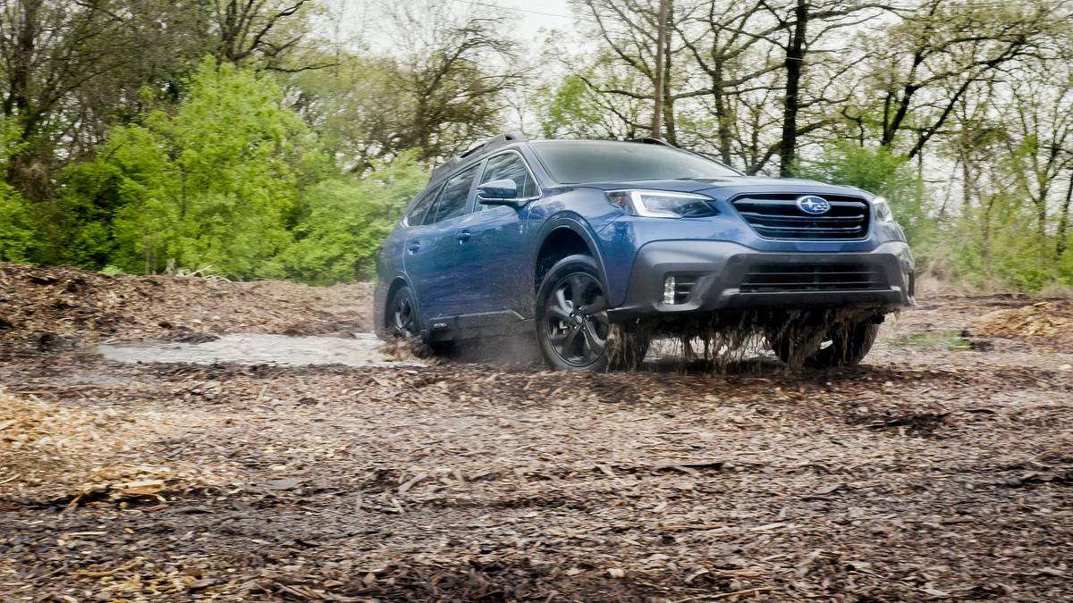 2020 subaru outback onyx edition 4 ways it s the black sheep of the outback family news cars com 2020 subaru outback onyx edition 4