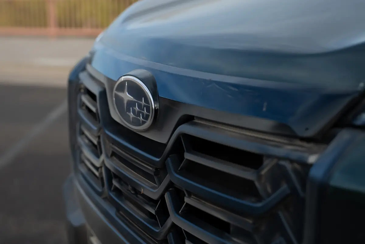 subaru outback 2026 03 exterior front green scaled jpg