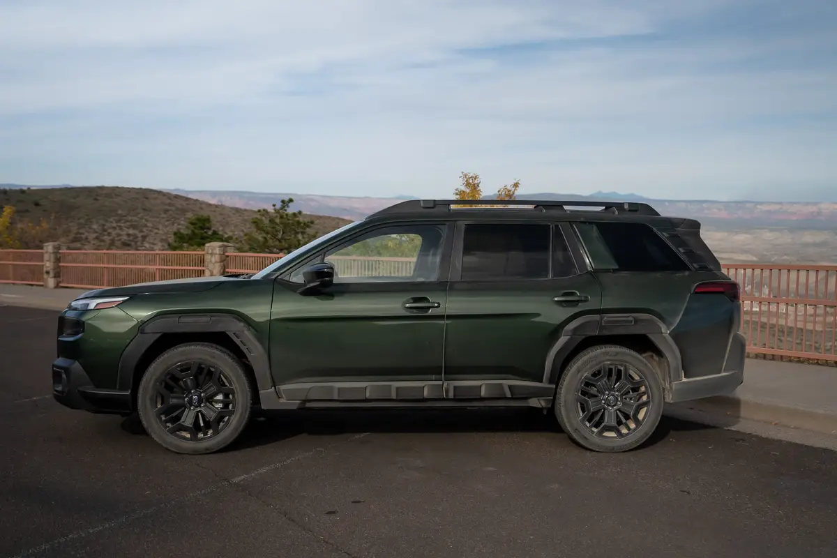 subaru outback 2026 04 exterior profile green scaled jpg