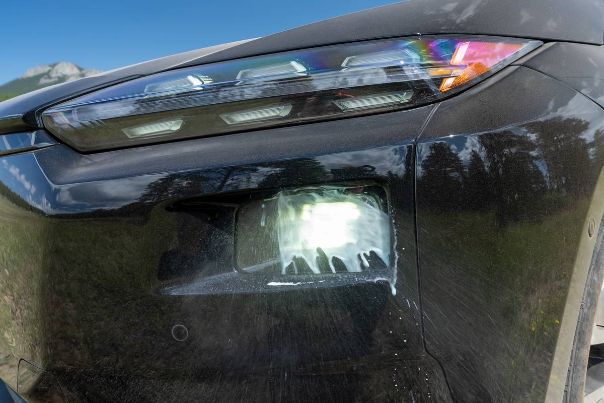 subaru solterra 2026 11 exterior headlight jpg