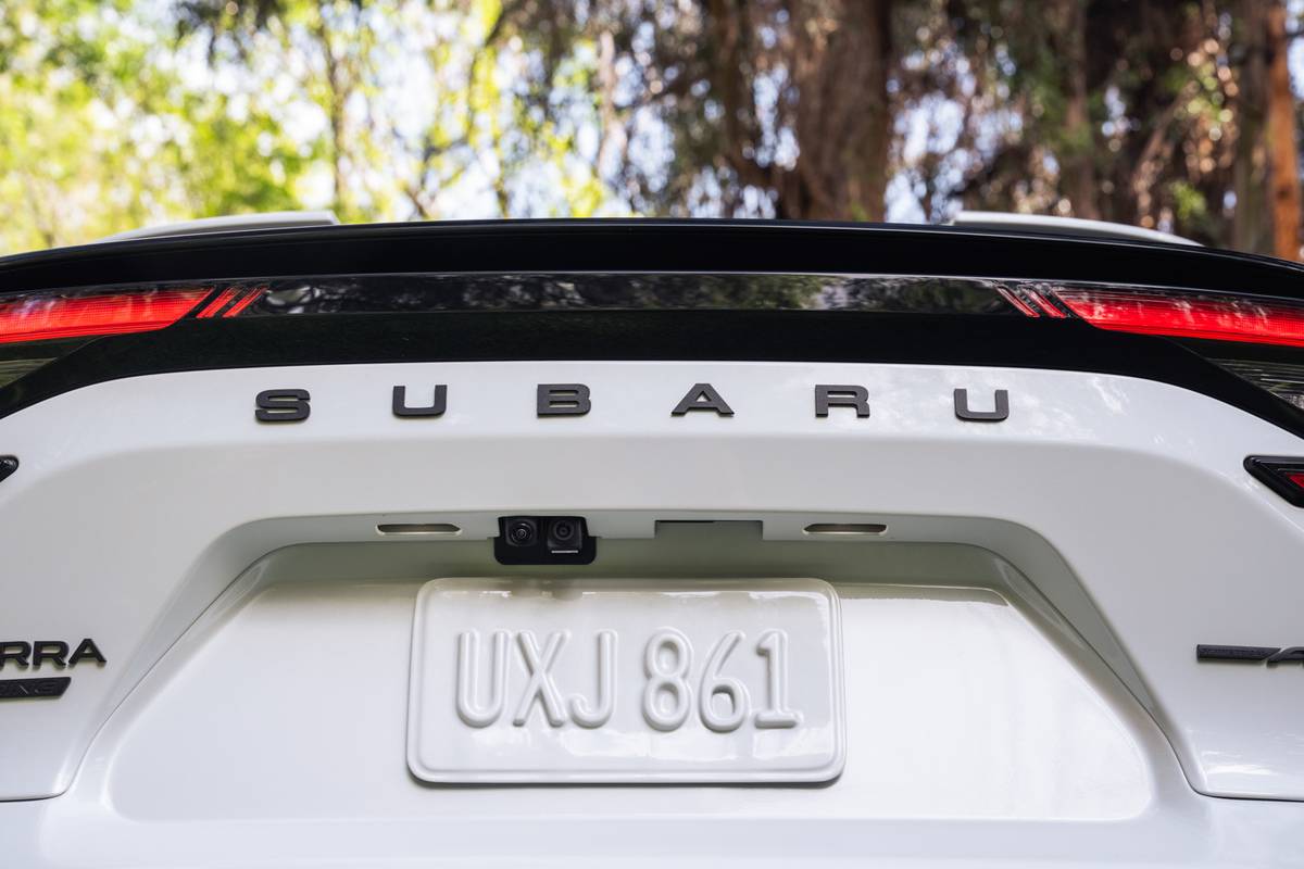 subaru solterra 2026 11 exterior rear badge jpg