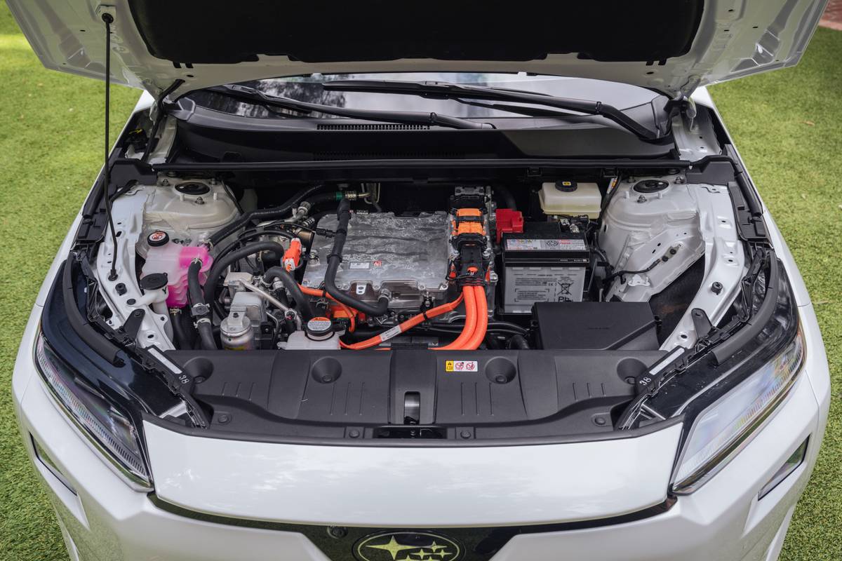 subaru solterra 2026 16 interior engine jpg
