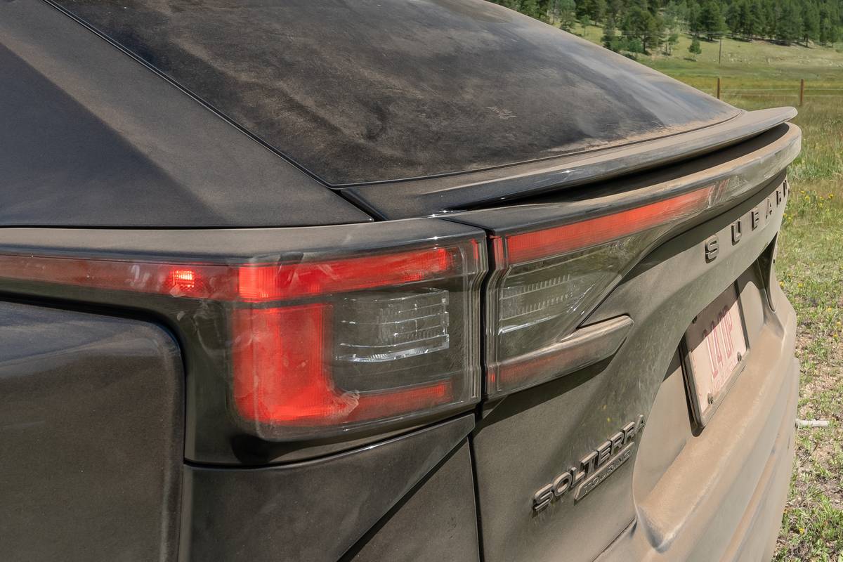 subaru solterra 2026 19 exterior taillight jpg