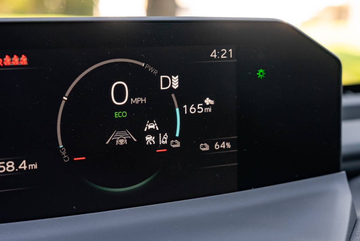 subaru solterra 2026 34 interior instrument panel jpg