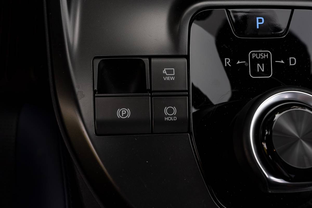 subaru solterra 2026 41 interior center console controls jpg
