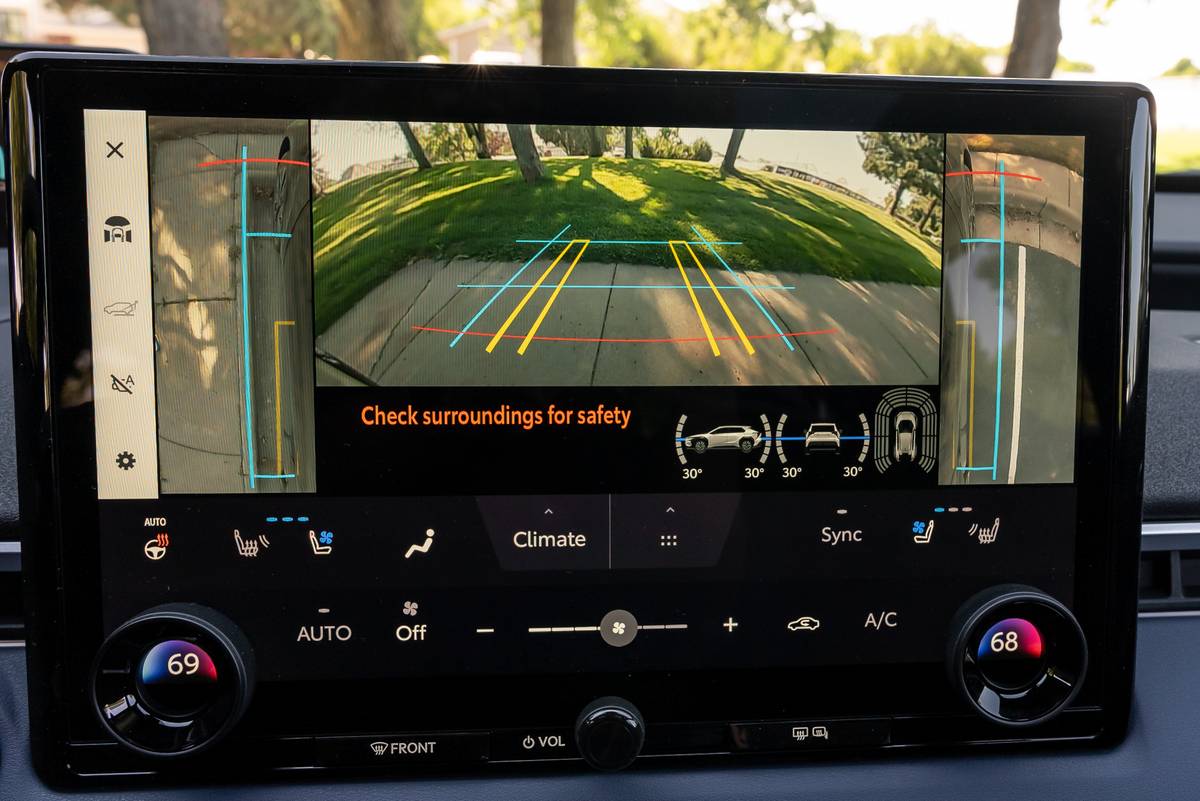 subaru solterra 2026 49 interior center stack display jpg
