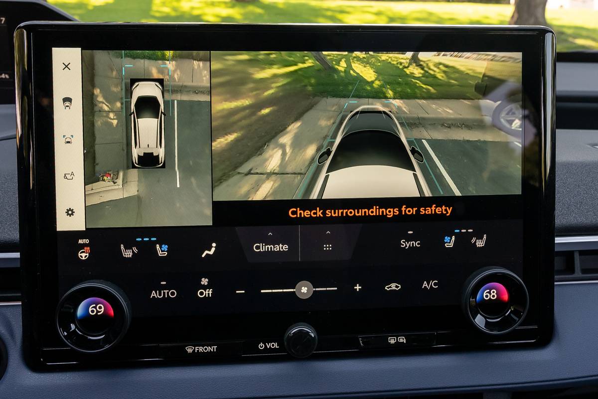 subaru solterra 2026 52 interior center stack display jpg