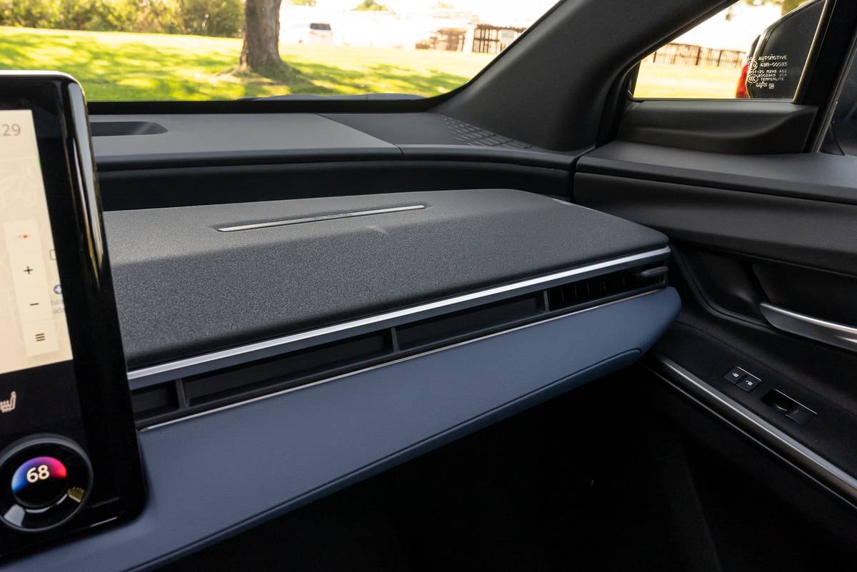 subaru solterra 2026 55 interior dashboard jpg