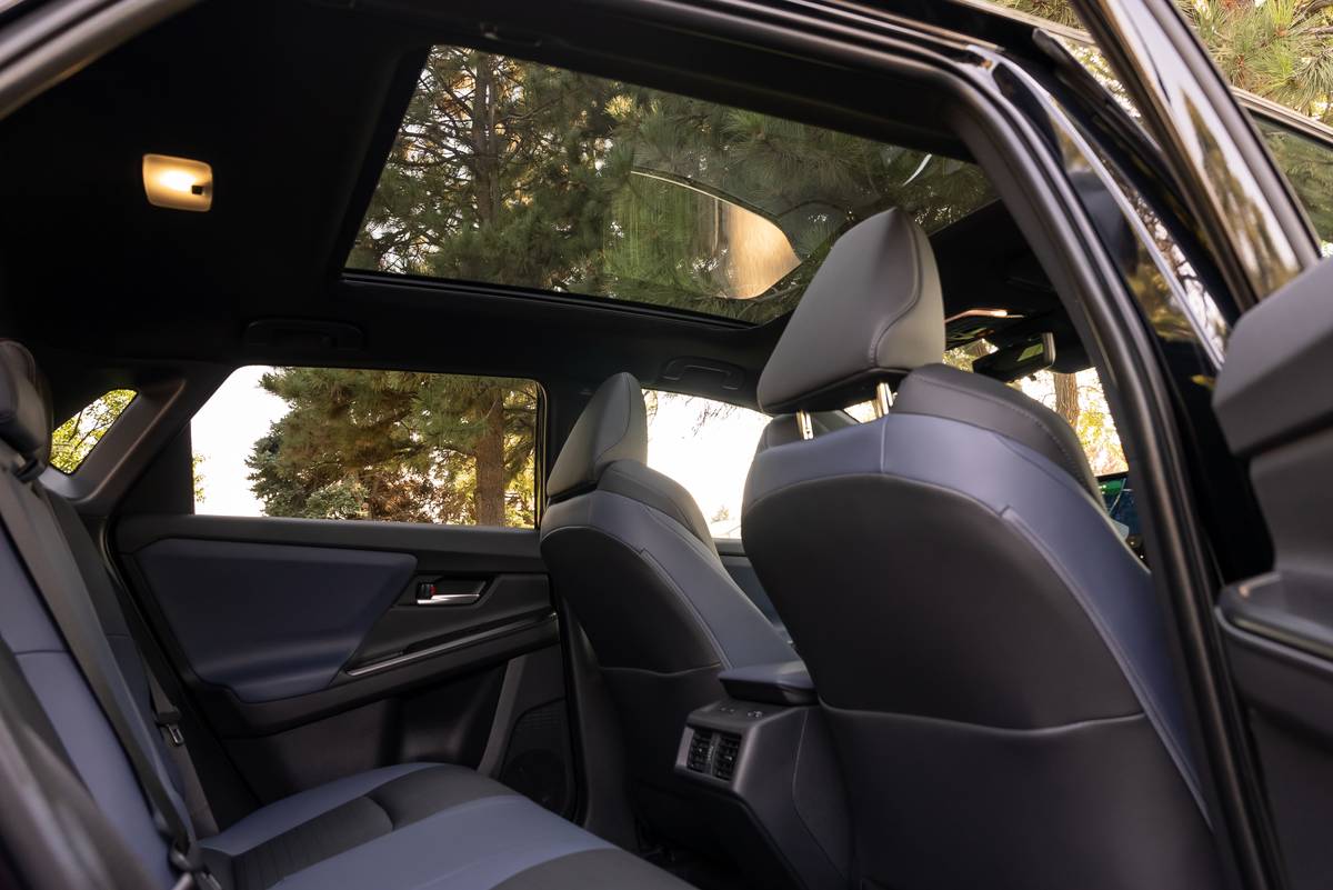 subaru solterra 2026 58 interior sunroof jpg