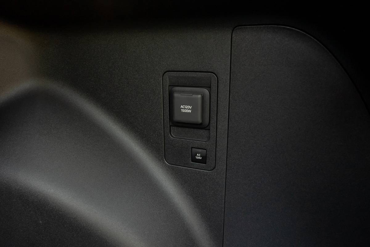 subaru solterra 2026 68 interior cargo outlet jpg