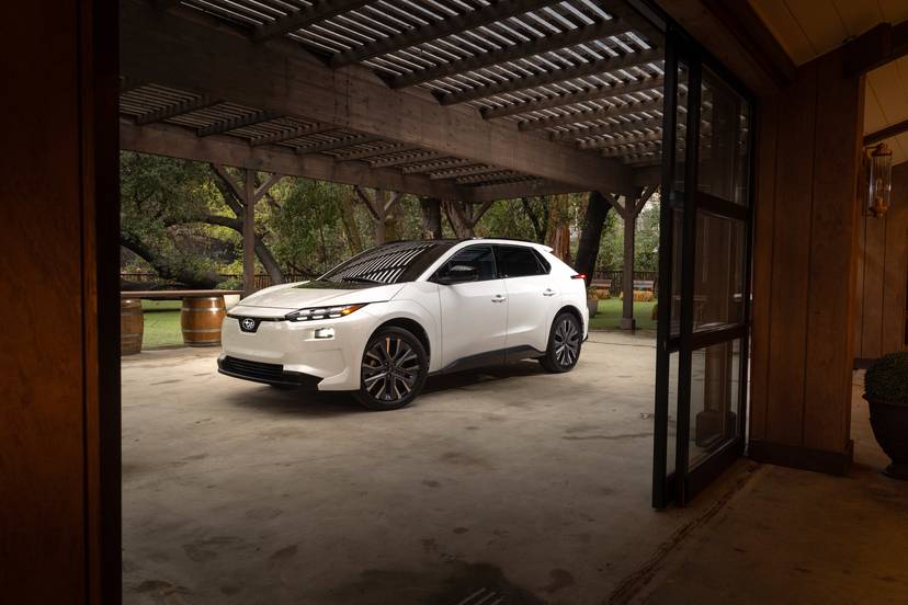 subaru-solterra-2026-exterior-oem-02