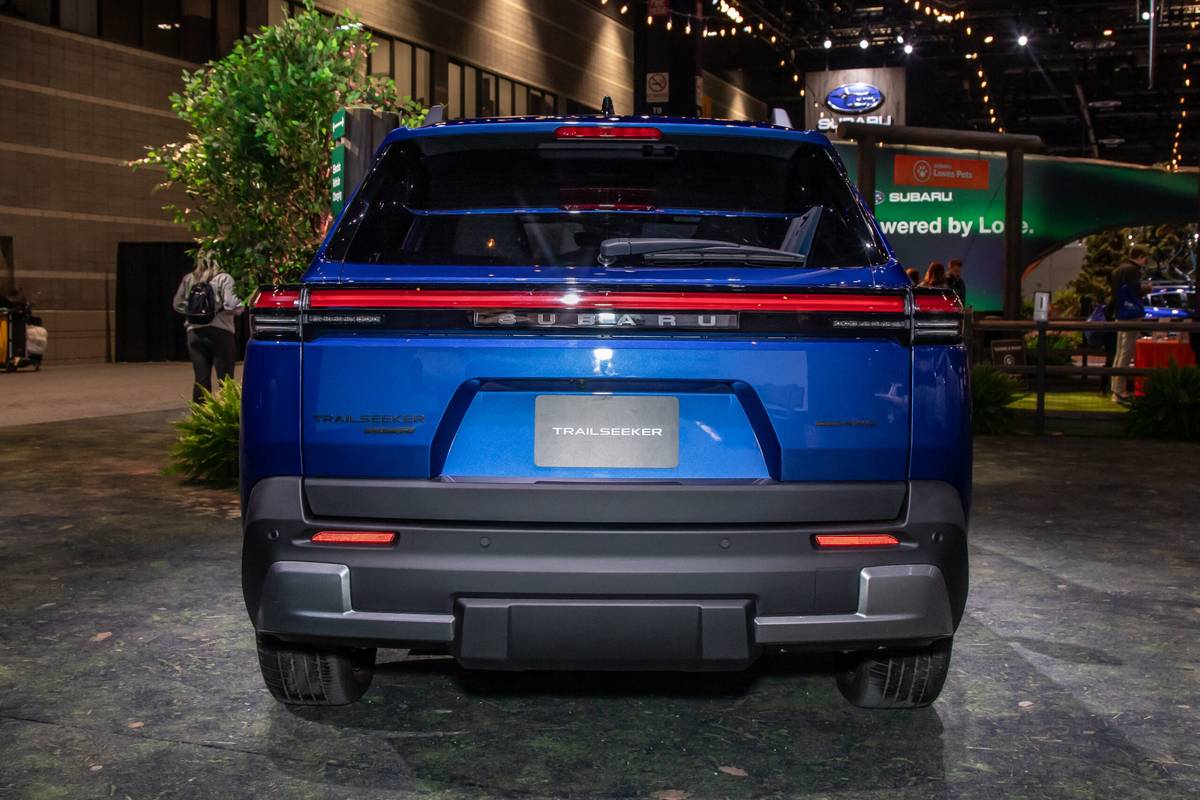 subaru trailseeker 2026 03 exterior rear cas scaled jpg