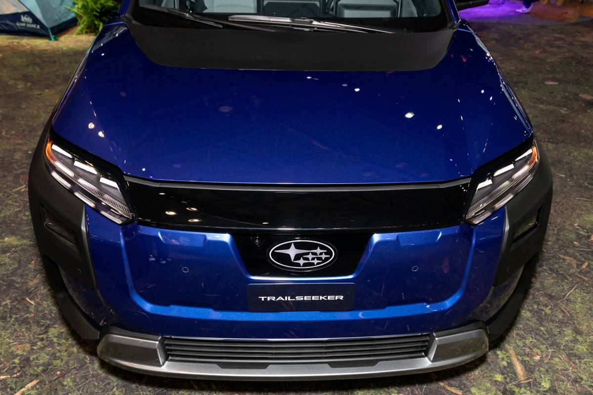 subaru trailseeker 2026 05 exterior front jpg