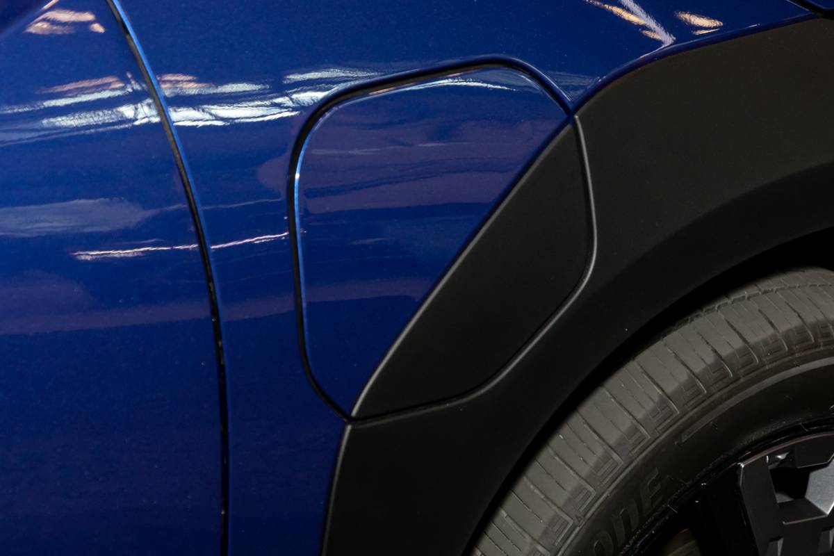 subaru trailseeker 2026 08 exterior charge port jpg