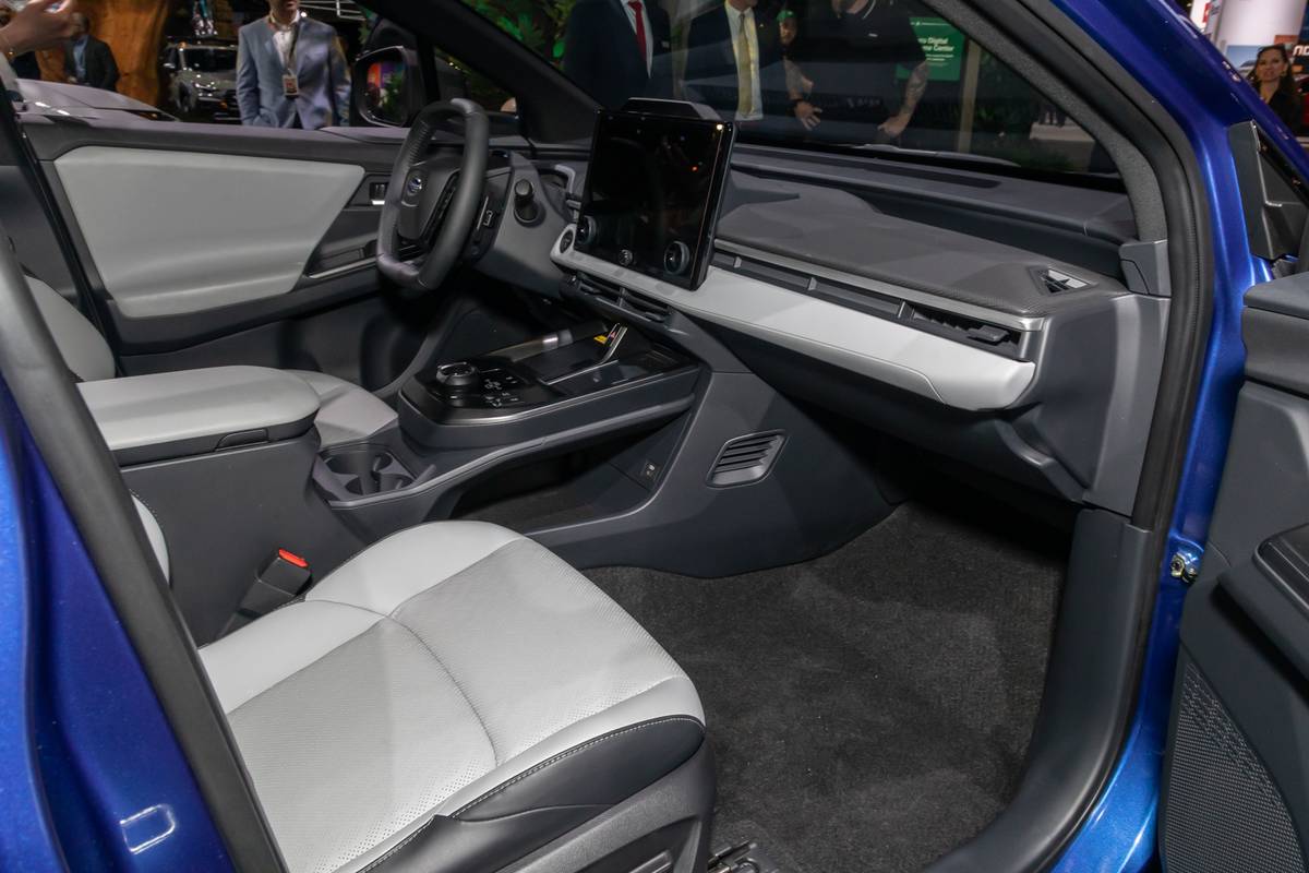 subaru trailseeker 2026 21 interior front row jpg
