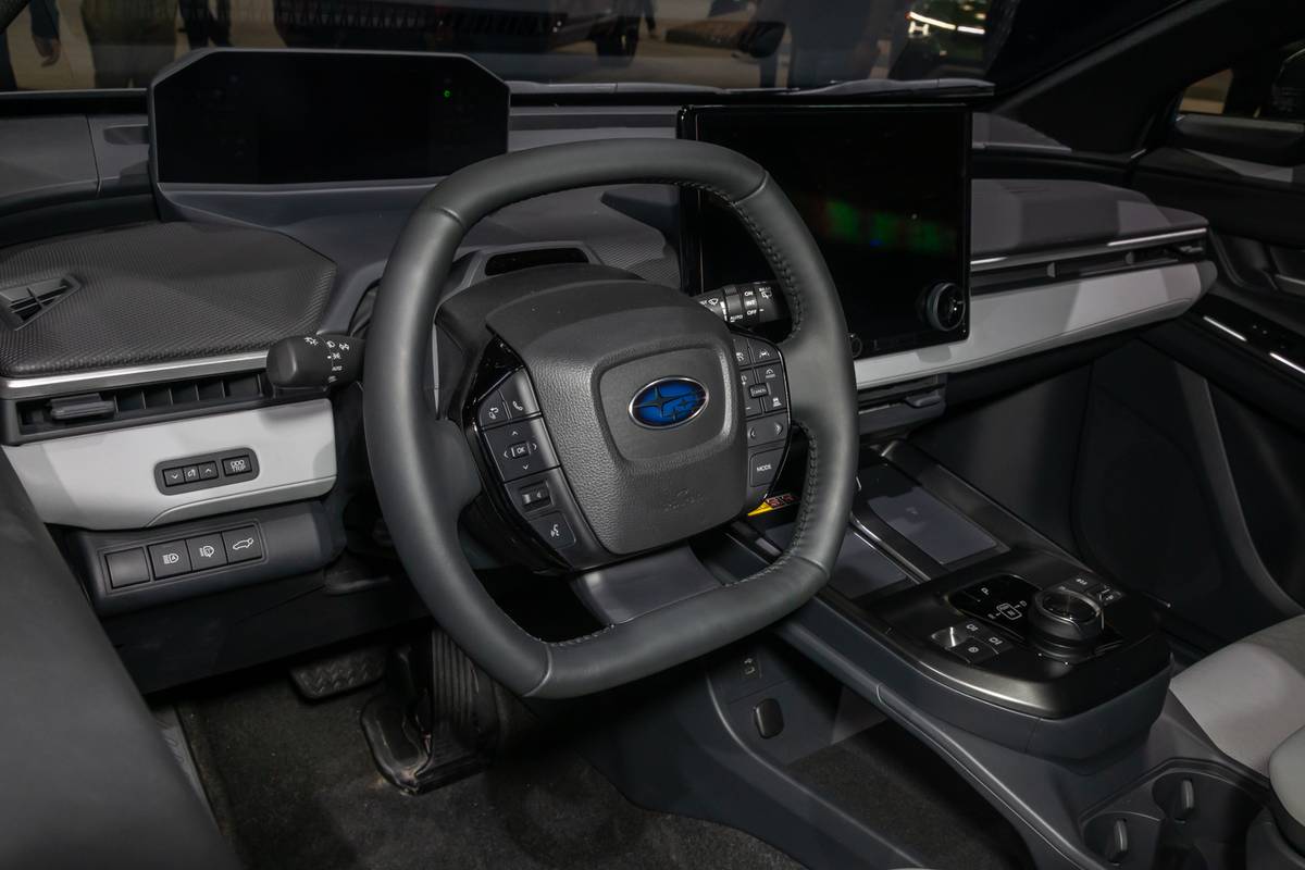 subaru trailseeker 2026 24 interior steering wheel jpg