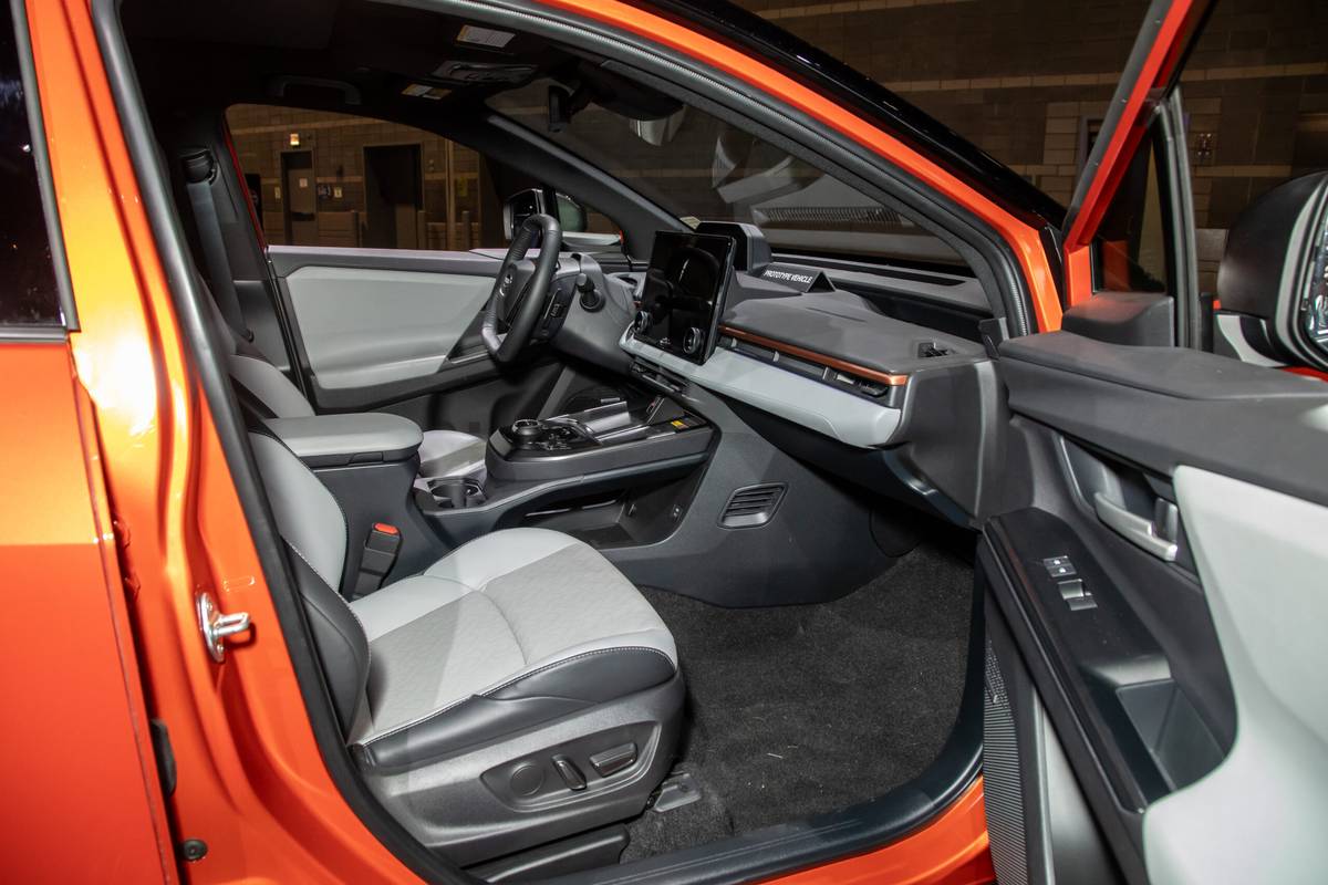 subaru uncharted 2026 06 interior front row cas scaled jpg