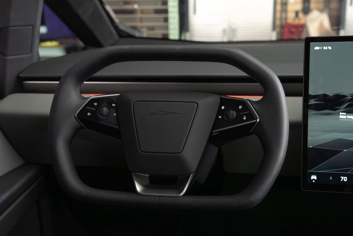 2025 Tesla Cybertruck