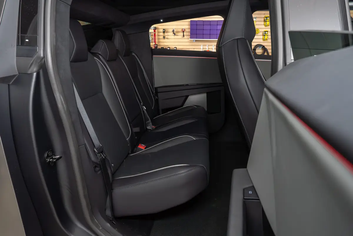 2025 Tesla Cybertruck