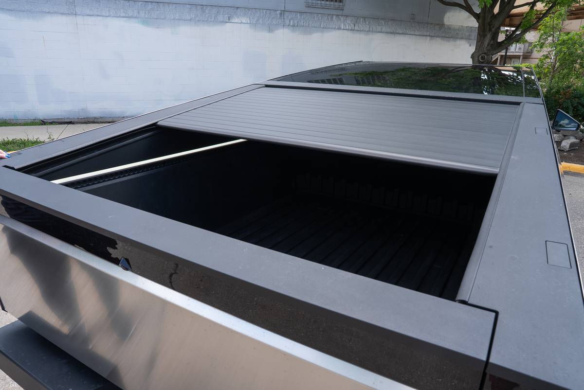 2025 Tesla Cybertruck