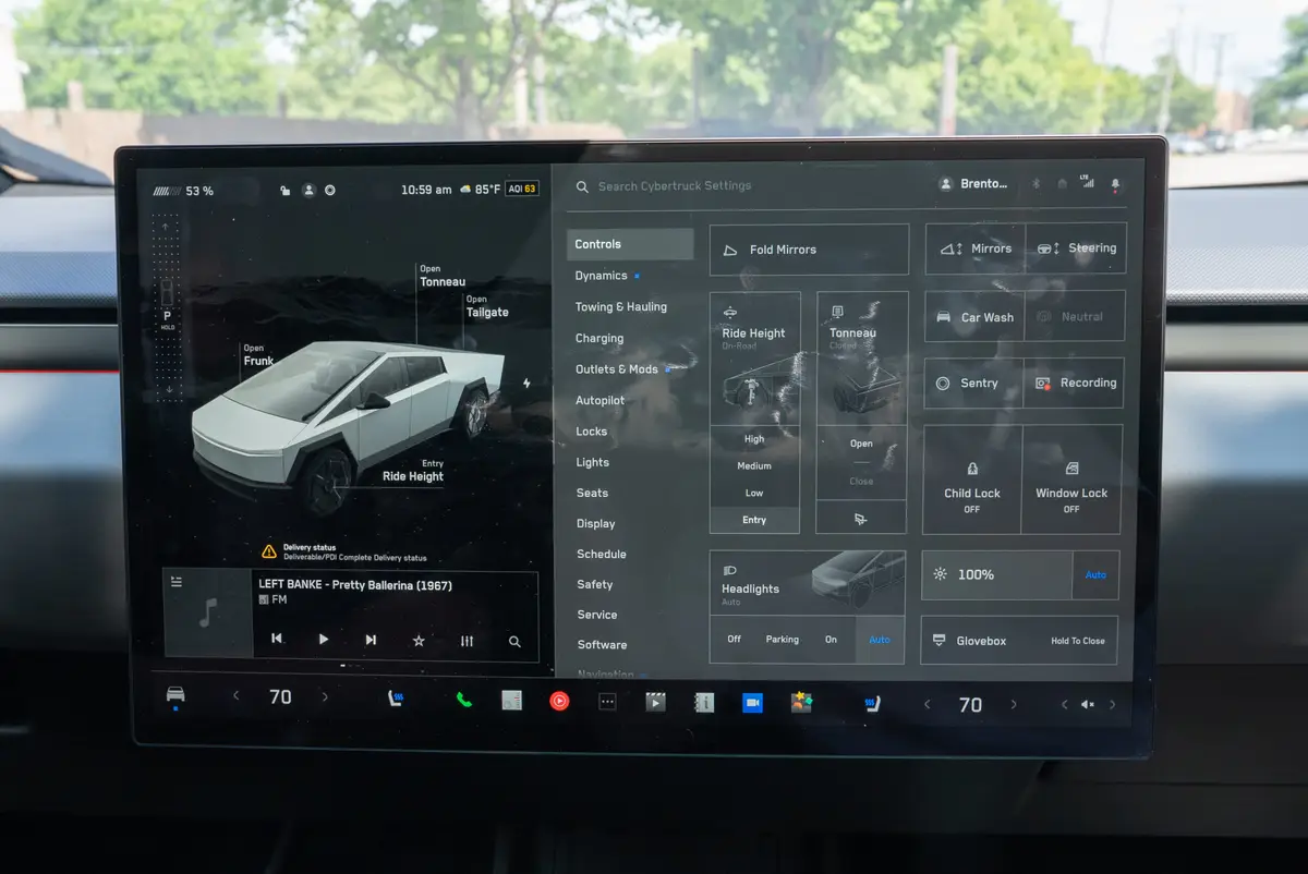 2025 Tesla Cybertruck