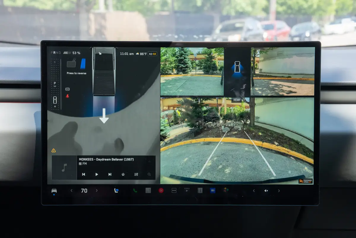 2025 Tesla Cybertruck