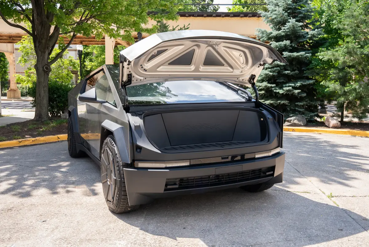 2025 Tesla Cybertruck