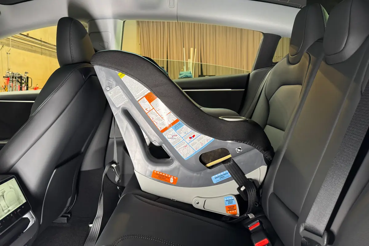 tesla model 3 2025 interior csc 01 jpg
