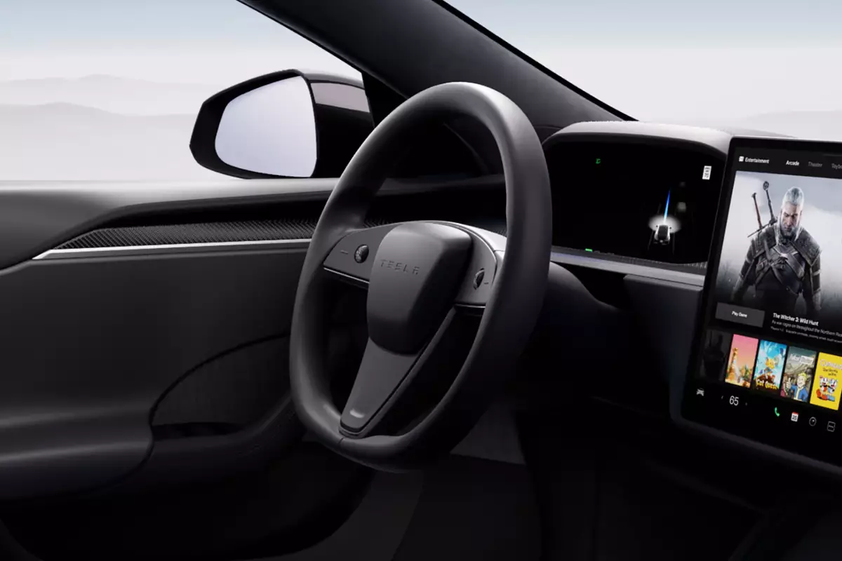 tesla-model-s-2023-02-interior-steering-wheel-oem
