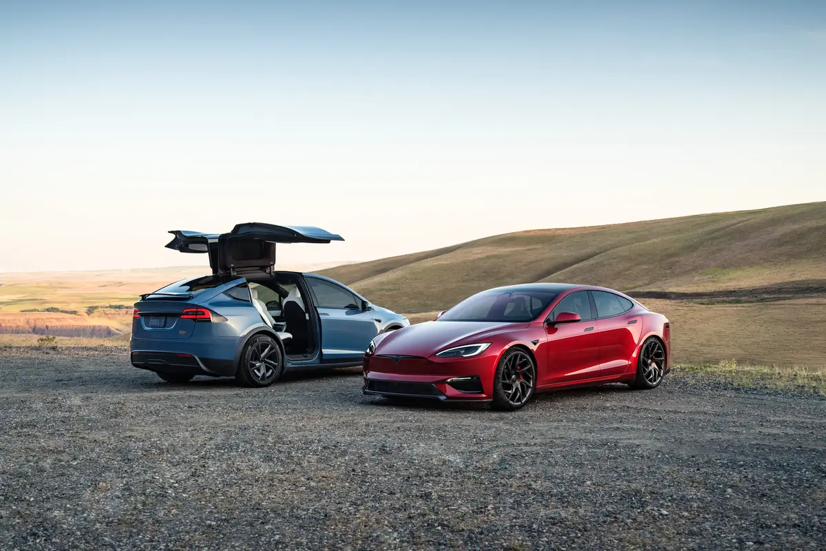 tesla model s model x 2025 exterior oem 01 jpg