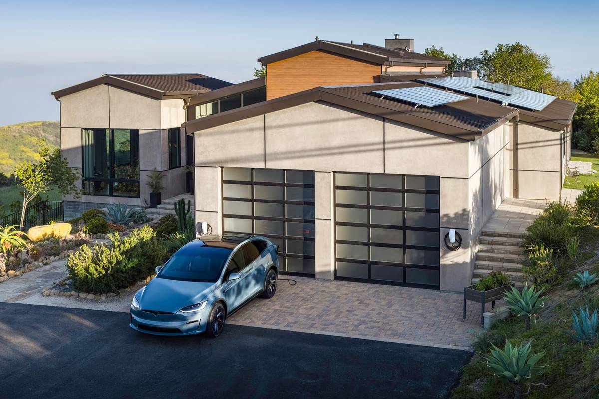 tesla model x 2025 exterior oem 02 jpg