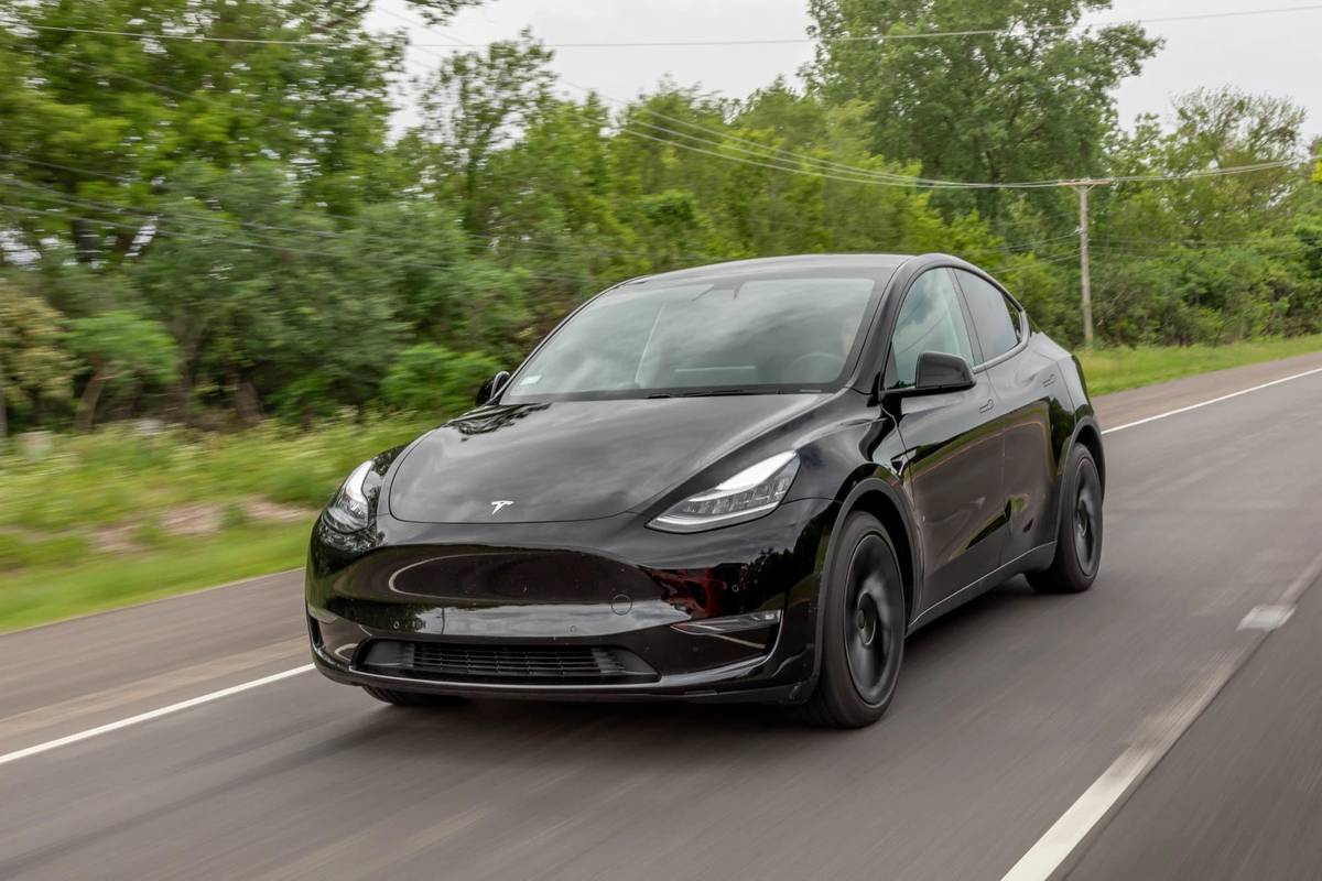 2021 tesla model y standard range suv