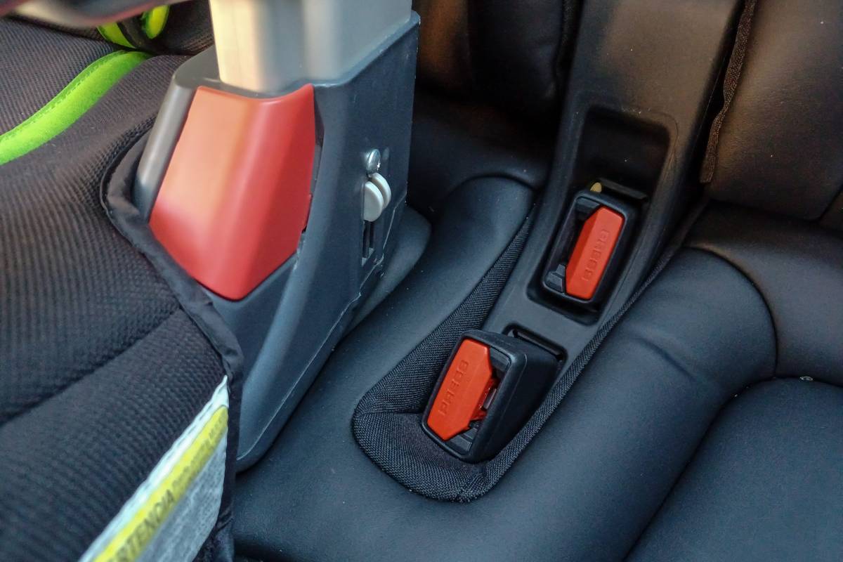 Tesla Model 3 Baby Car Seat Installation with ISOFIX (LATCH
