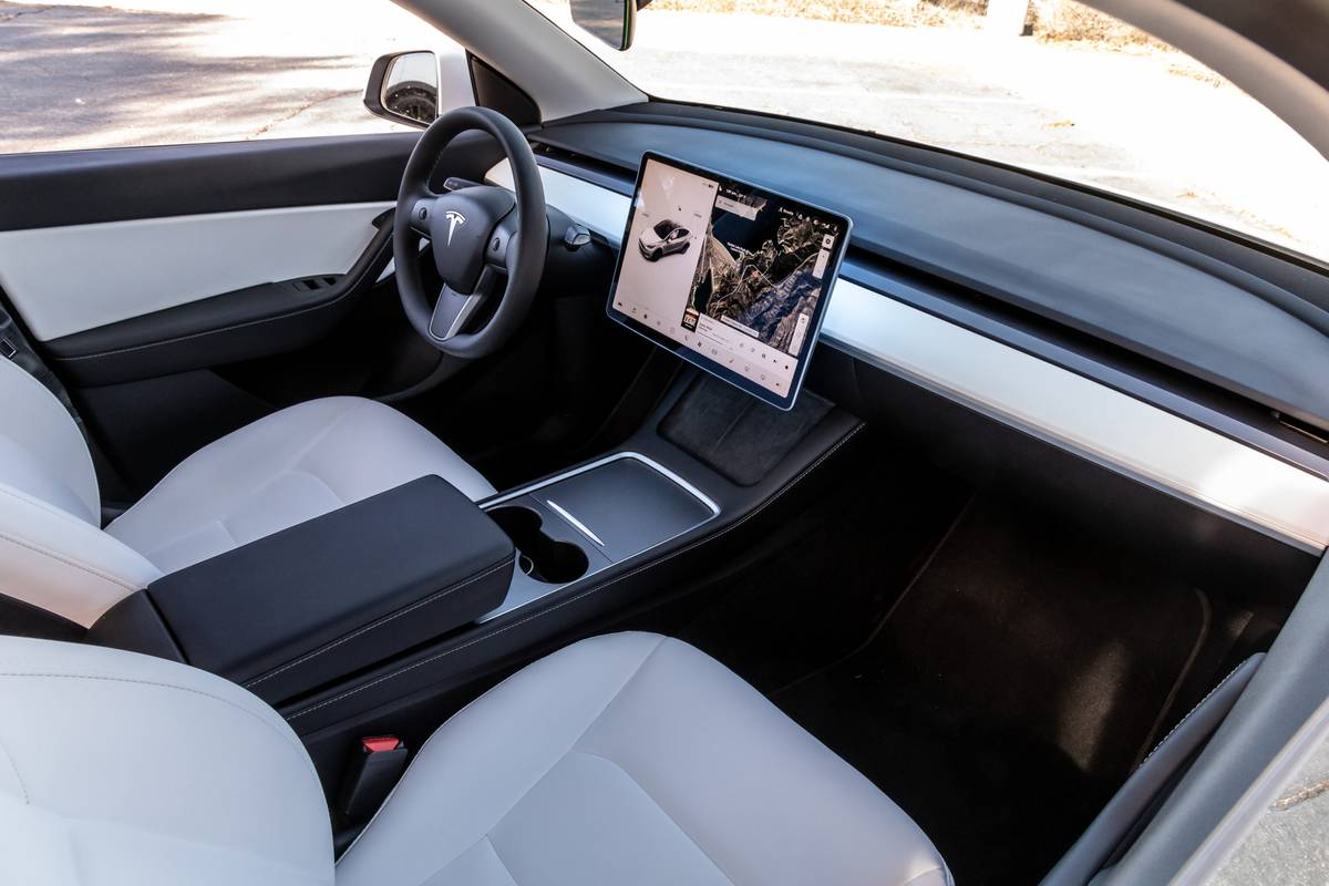 Autopilot tesla on sale model y