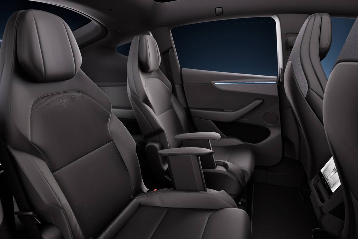 tesla model y l 2027 interior oem 03 jpg