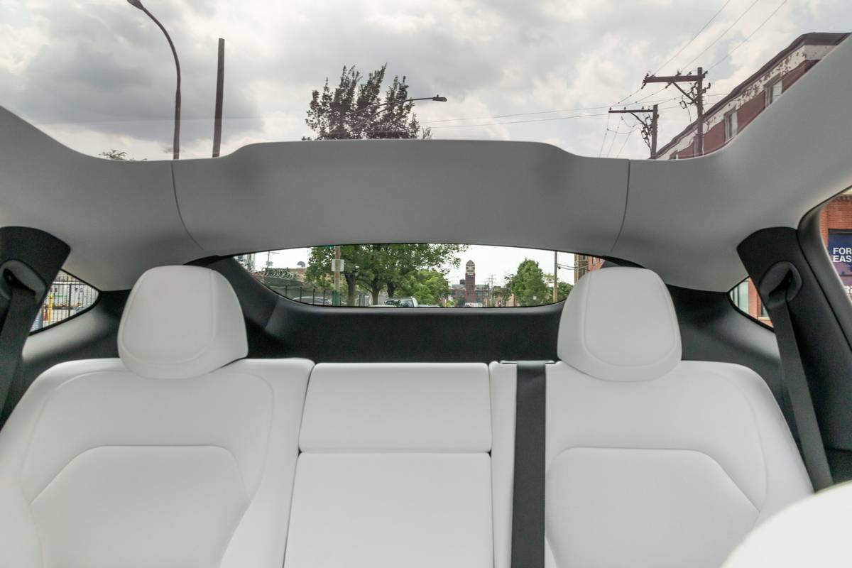 tesla model y long range awd 2025 41 interior visibility scaled jpg