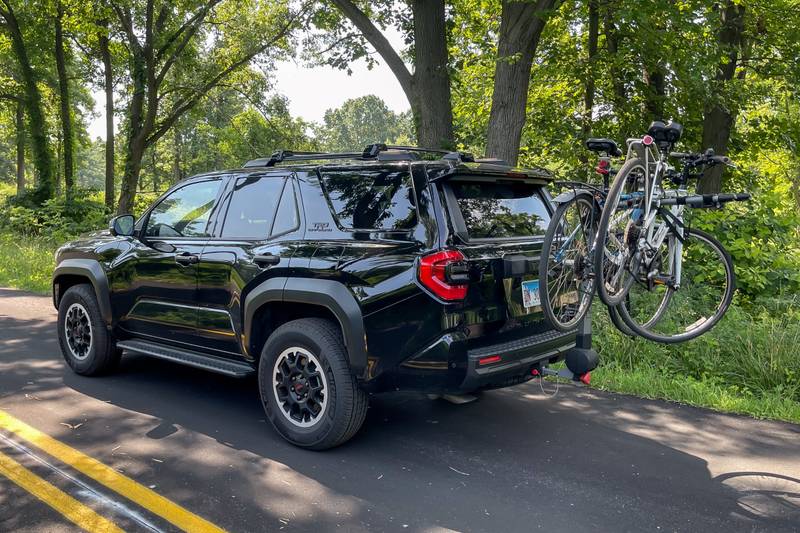 toyota-4-runner-2025-06-exterior-rear-angle-bike-rack