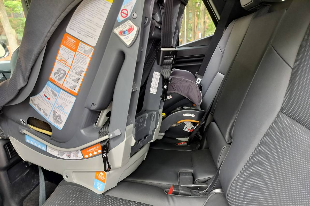 toyota 4runner 2025 interior csc 01 jpg