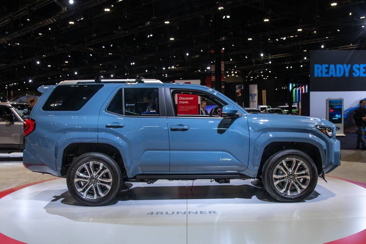 toyota 4runner 4wd limited 2026 05 exterior profile cas jpg