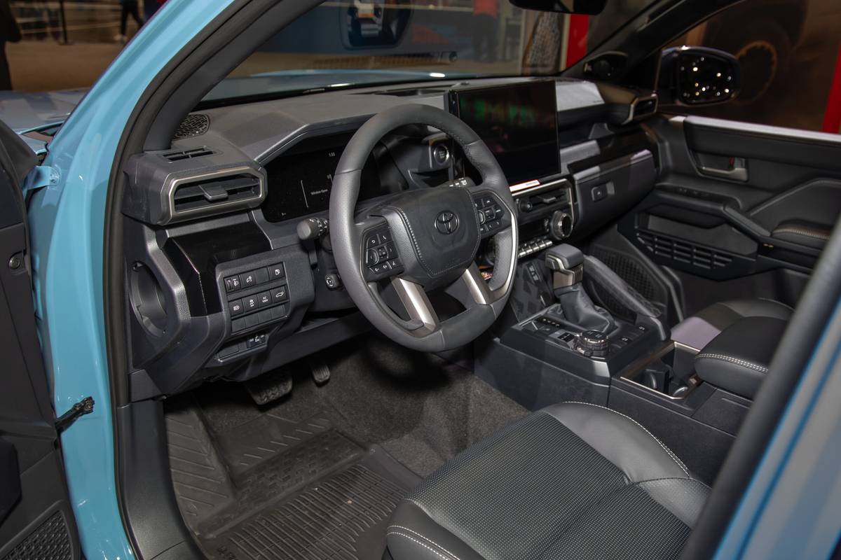 toyota 4runner 4wd limited 2026 14 interior front row cas scaled jpg