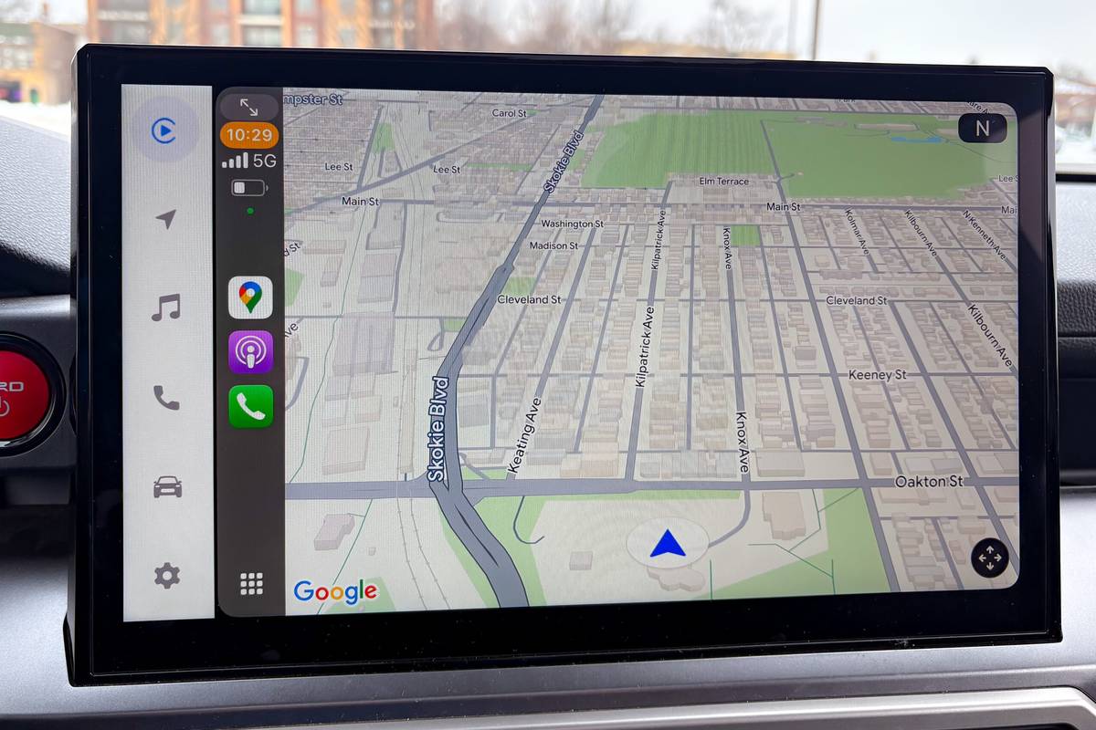 toyota 4runner hybrid trd off road premium 2025 07 interior center stack display scaled jpg