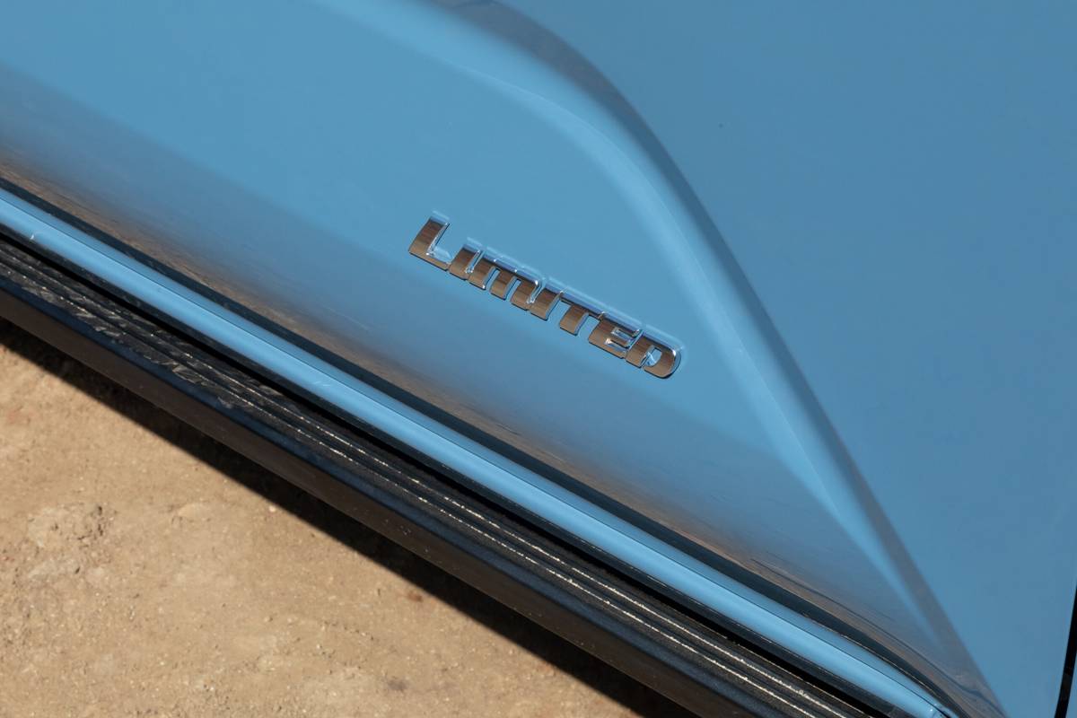 toyota 4runner limited 2025 33 exterior profile badge scaled jpg