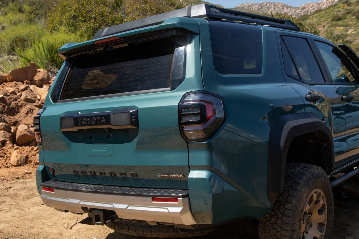 toyota 4runner trailhunter 2025 22 exterior rear scaled jpg