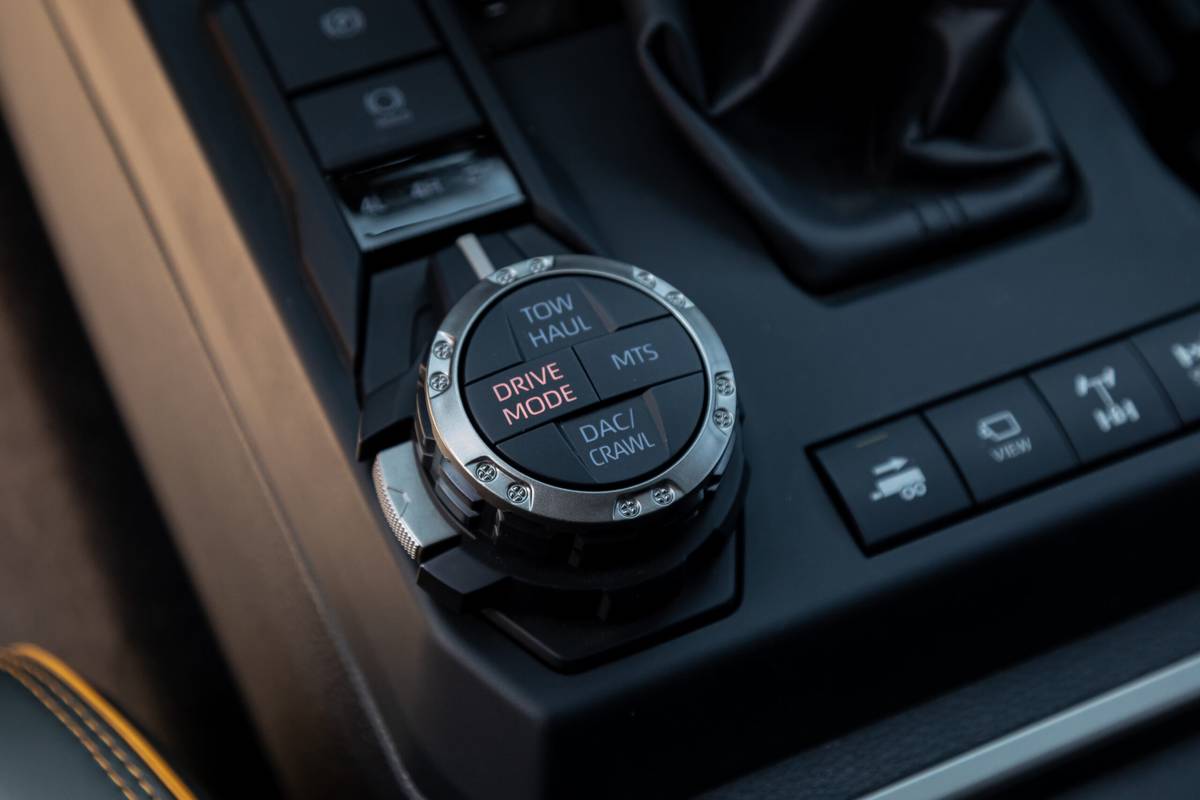 toyota 4runner trailhunter 2025 28 interior drive mode scaled jpg