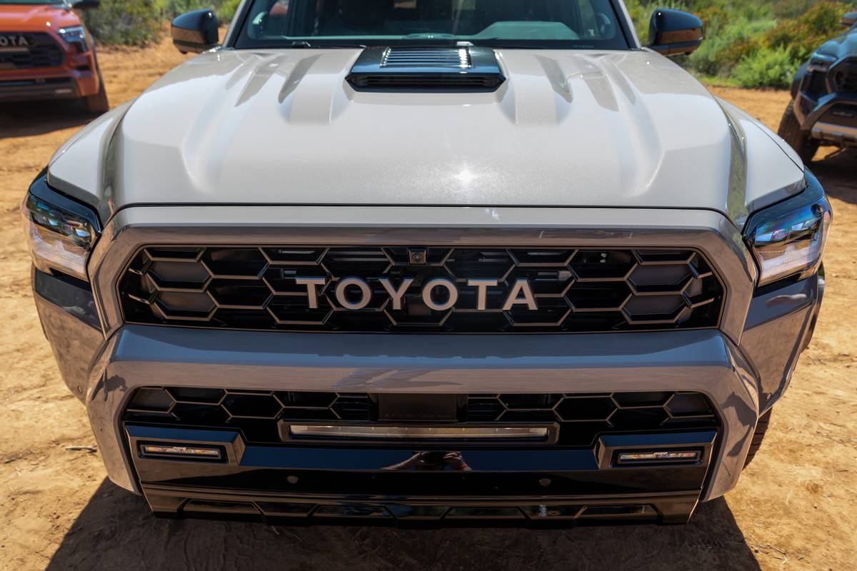 toyota 4runner trd pro 2025 03 exterior front scaled jpg