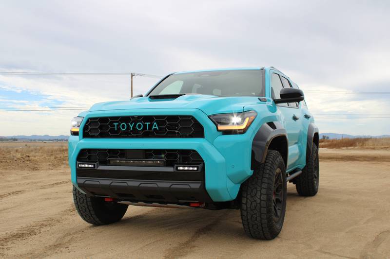 toyota-4runner-trd-pro-2026-exterior-front-angle-02